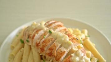 homemade quadrotto penne pasta white creamy sauce with grilled chicken video