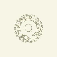 q inicial o letra q con adorno de hoja en el diseño de ilustración de icono de vector de logotipo moderno de lujo circular