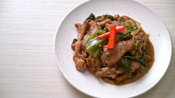 Stir-Fried Black Pepper with Duck - Asian food style video