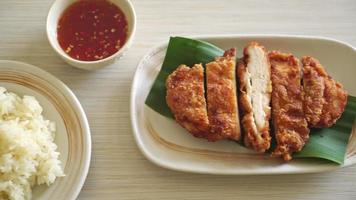 fried chicken with sticky rice and spicy sweet sauce video