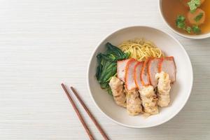Barbecue Red Pork and Wonton Noodles with Soup photo