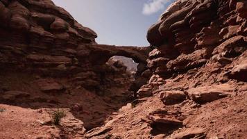 arco in pietra rossa nel parco del Grand Canyon video