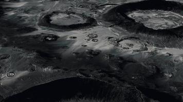 Mondoberfläche mit vielen Kratern