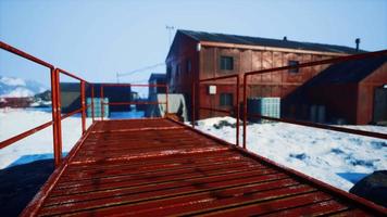 estación científica en la antártida en verano