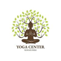 pose de yoga con diseño de logotipo de hojas vector
