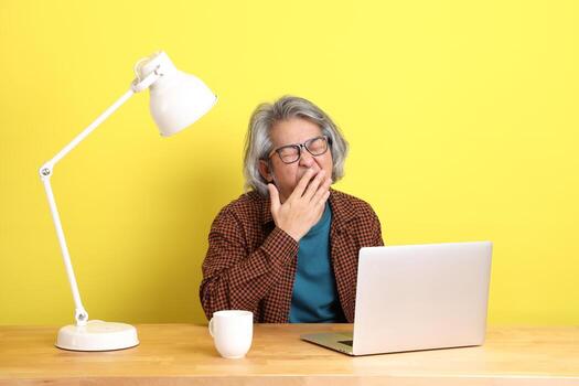 hombre trabajando foto