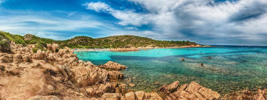 vista panorámica de spiaggia del principe, cerdeña, italia foto