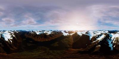 vr 360 panorama van de arctische lente in spitsbergen video