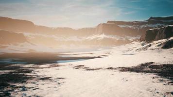 rocce e colline sotto la neve video