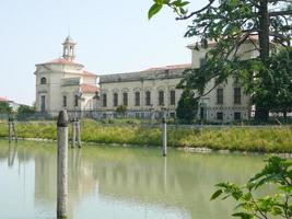 antiguas vías fluviales y villas en padua padova en veneto, norte foto