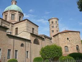 duomo battistero neoniano en ravenna, toscana, italia foto