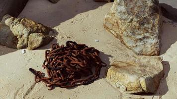 old rusted chain in the sand video