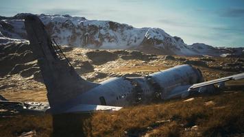 plane crashed on a mountain photo