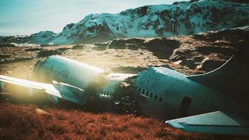 plane crashed on a mountain photo