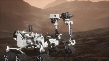 curiosidad mars rover explorando la superficie del planeta rojo. elementos de esta imagen proporcionados por la nasa foto