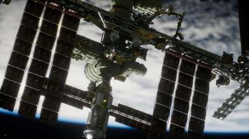 internationaal ruimtestation in een baan om de aarde-planeetelementen ingericht door nasa video