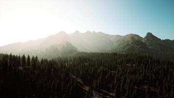 paisaje de montaña 8k en las montañas rocosas de colorado video