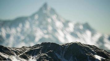 paisaje de invierno en las montañas video