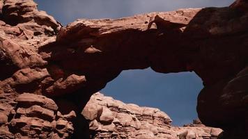 red stone arch in grand canyon park photo