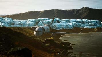 old broken plane on the beach of Iceland video