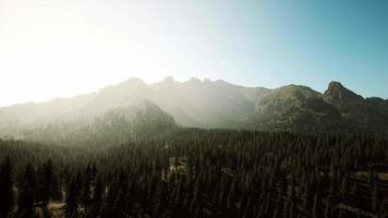 paisaje de montaña 8k en las montañas rocosas de colorado video