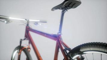 bicicleta esportiva de montanha em estúdio video