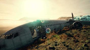 plane crashed on a mountain video