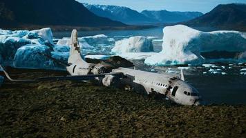 old broken plane on the beach of Iceland video