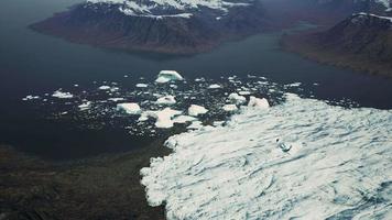 panoramisch uitzicht op grote gletsjer in alaska video