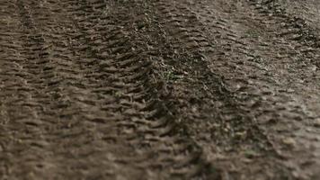 8k wheel tracks on rough road video