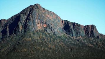 panorama du paysage aérien des montagnes rocheuses video