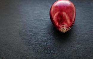 cebolla roja fresca foto