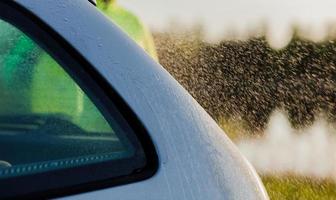 Manual car wash photo