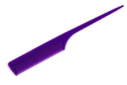 peine aislado sobre fondo blanco foto