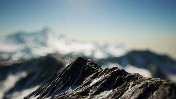 paisaje de invierno en las montañas foto