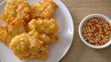 deep fried corn with sauce - vegan and vegetarian food style video