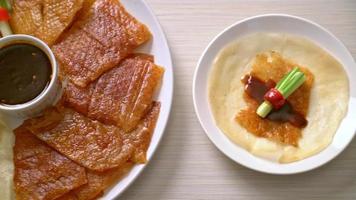 pato laqueado - comida chinesa video