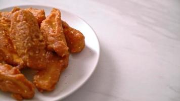 deep fried bananas with sesame - Thai food style video