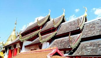 detalles del techo del templo tailandés foto