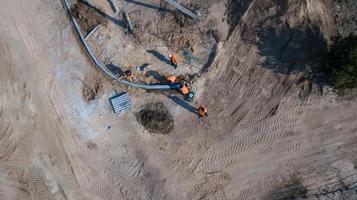 los trabajadores colocaron adoquines. la vista desde arriba foto