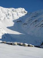 paisaje encantado después de fuertes nevadas foto