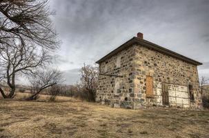 edificio de piedra abandonado foto