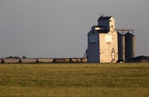 elevador de granos saskatchewan foto