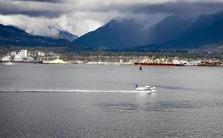 norte de vancouver desde stanley park foto