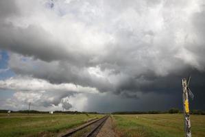 pradera nubes de tormenta foto