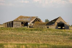 edificios agrícolas abandonados foto