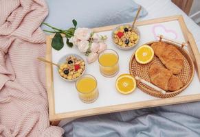 desayuno en la cama foto