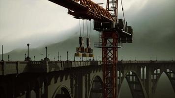 pont routier en construction video