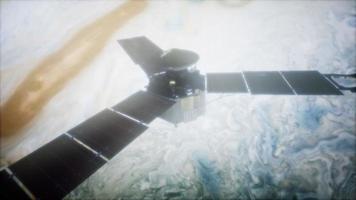 juno satellite en orbite autour de jupiter video
