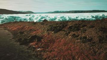 bellissimo paesaggio sul ghiacciaio in Islanda video